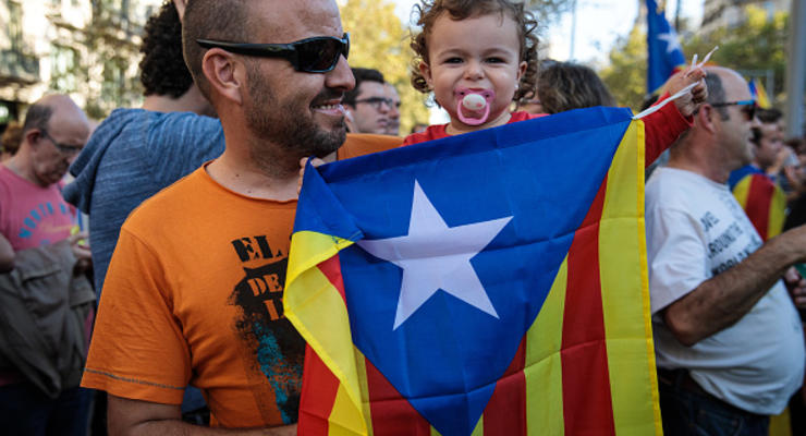 Жители Каталонии устроили протест "пустых кастрюль"