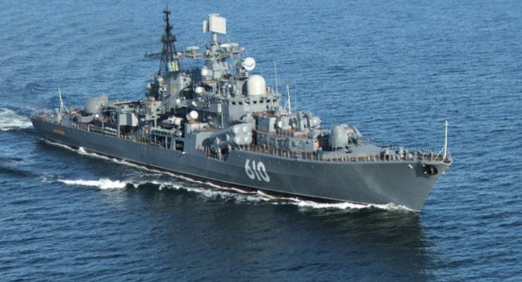Вблизи границы Латвии были замечены подводная лодка и военный корабль РФ