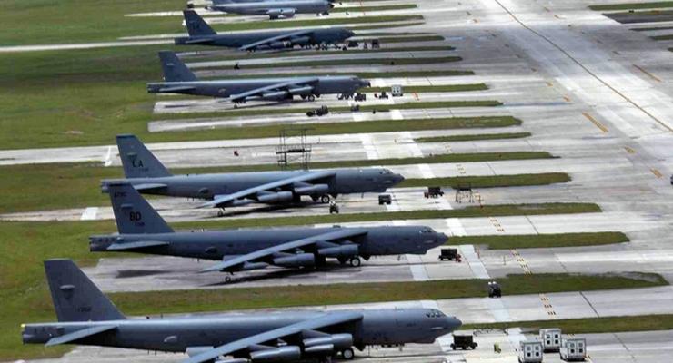 США готовы возобновить боевое дежурство B-52 с ядерным оружием