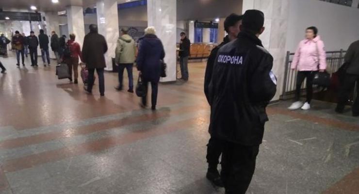 Вокзал в Киеве эвакуировали в связи с угрозой взрыва