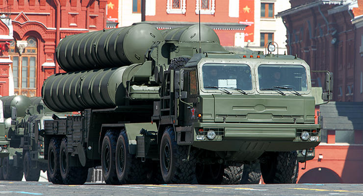 Россия размещает в Крыму ракетные комплексы С-400