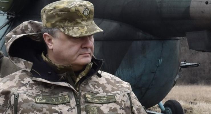 Порошенко: Война на Донбассе еще очень далека от завершения