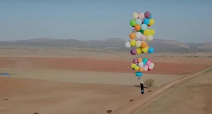Британец пролетел на гелиевых шариках 20 километров