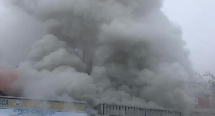 В Киеве загорелись МАФы