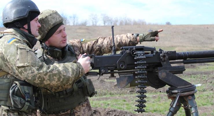 Сутки в АТО: 16 обстрелов, ранен один боец