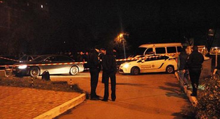 В центре Харькова обстреляли авто, водитель погиб