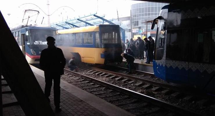 В Киеве загорелся скоростной трамвай