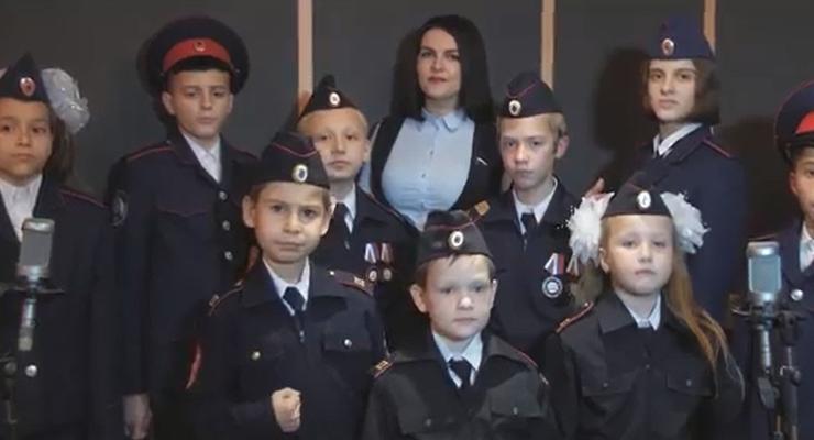 Российские школьники спели о последнем бое ради "дяди Вовы"
