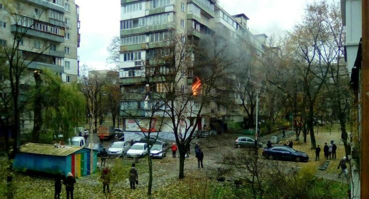 В Киеве горела многоэтажка, 14 человек эвакуировали