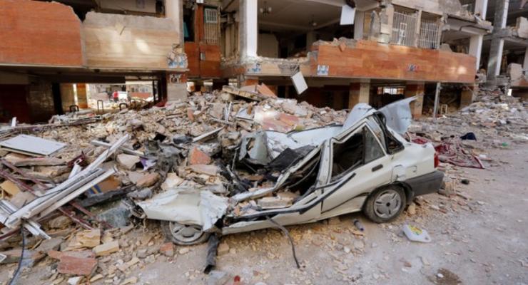Число жертв землетрясения в Иране возросло до 530 человек