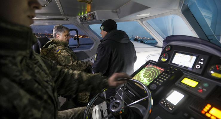 Порошенко протестировал новый патрульный катер УМС-1000