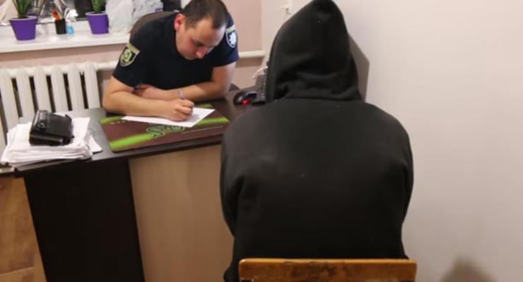 В Харьковской области жертвой педофила стала восьмилетняя девочка