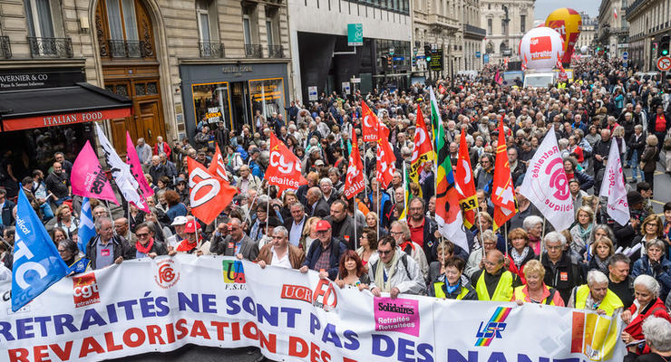 В Париже прошел марш против Макрона: банкам устроили погром
