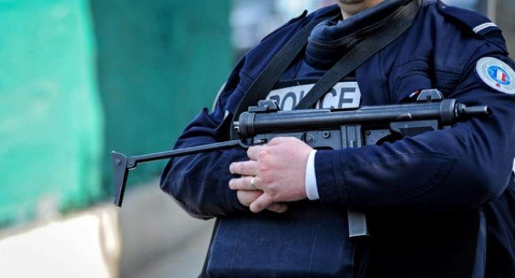 Несчастная любовь: во Франции полицейский застрелил трех человек