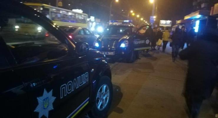 В Киеве неизвестные пытались прорваться в полицию