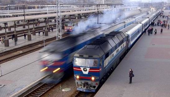 Укрзализныця переводит поезда на новое расписание