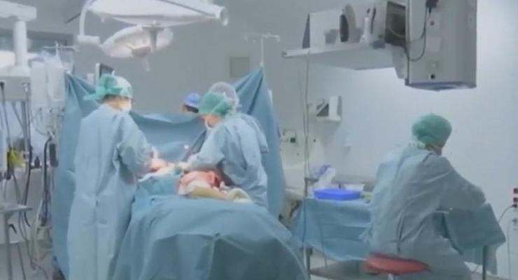Французские врачи пересадили кожу пациенту с ожогами 95% тела