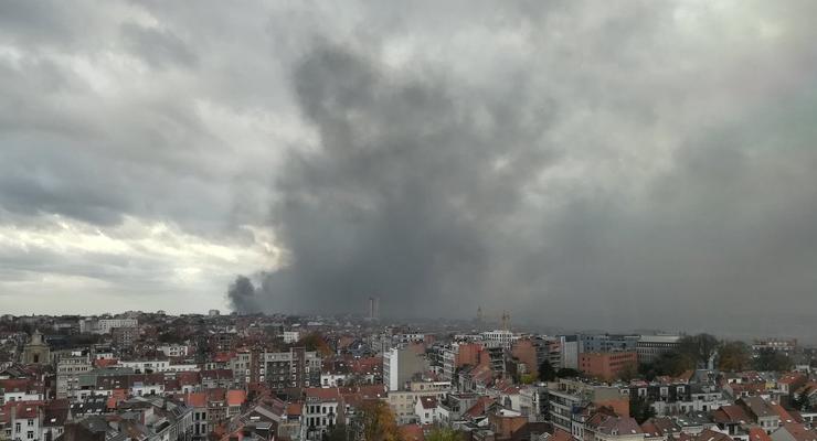 В Бельгии огонь уничтожил фабрику по производству вафель