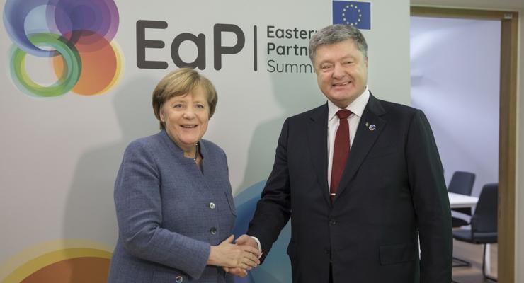 Порошенко на встрече с Меркель обсудил Луганск и миротворцев