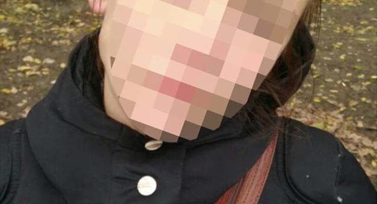 В Киеве женщина обворовала ребенка в школе