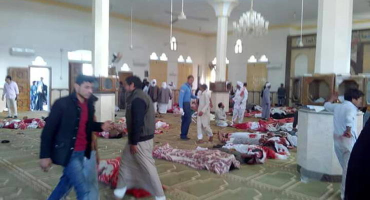 Теракт в египетской мечети попал на видео