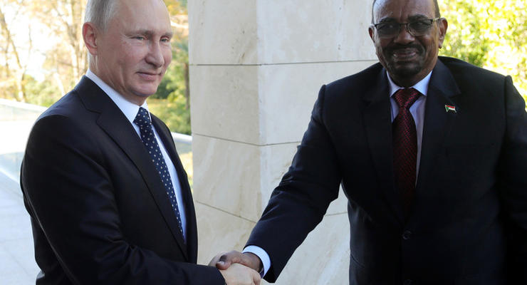 Президент Судана попросил Путина защитить его страну от США