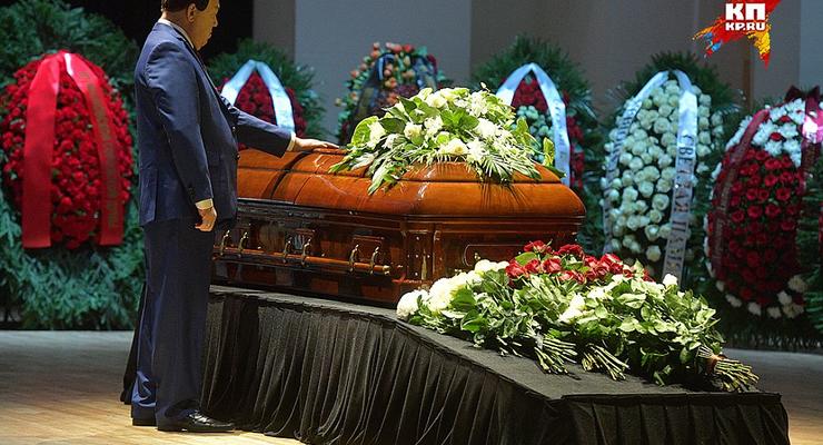 Хворостовский умер: прах похоронят в двух городах