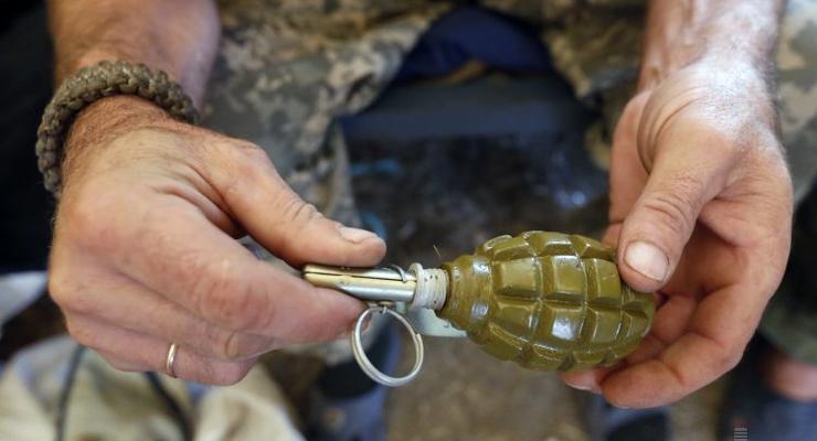 В Бердянске при взрыве гранаты погиб военный