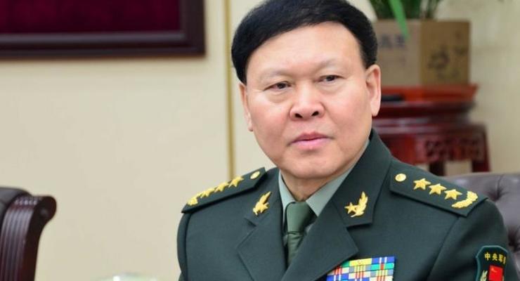 В Китае генерал повесился из-за подозрений в коррупции