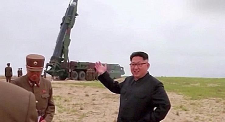 КНДР показала запуск новой баллистической ракеты