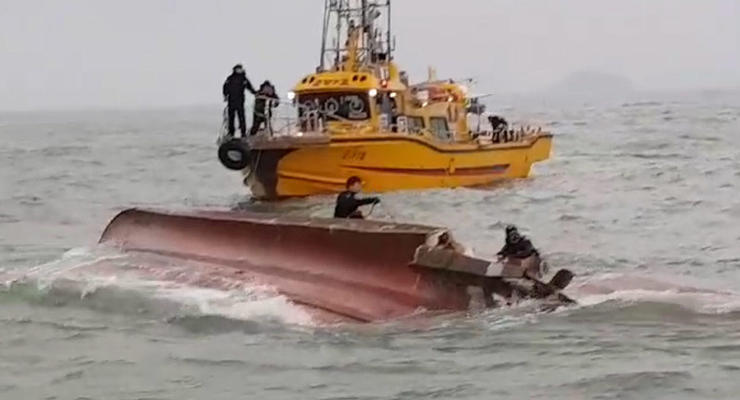 Кораблекрушение в Южной Корее: погибли 13 человек