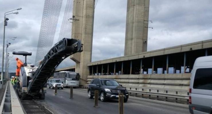 В Киеве ограничат движение на Московском мосту