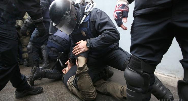 В Киеве полиция задерживает сторонников Саакашвили