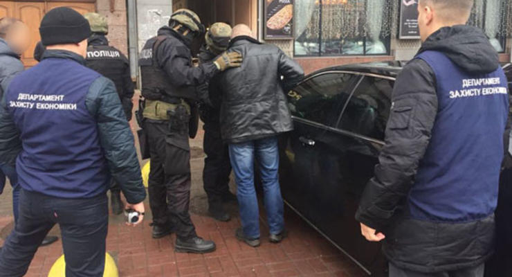 Задержаны экс-чиновники, укравшие 38 миллионов гривен