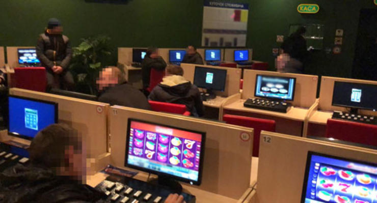 В Киеве накрыли 13 подпольных казино