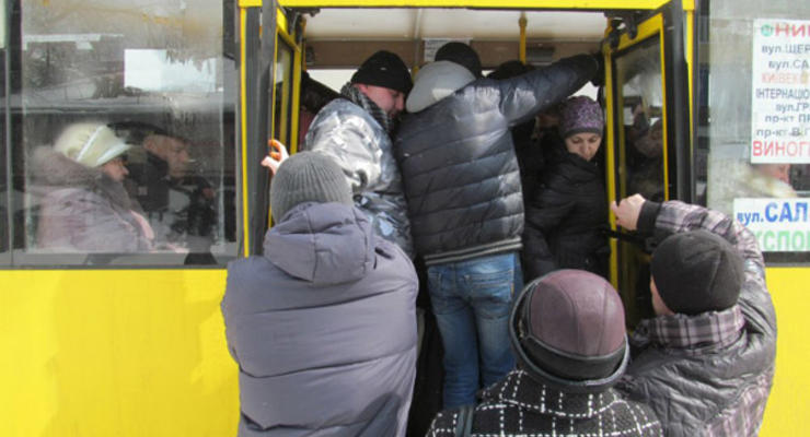 Маршрутки в Киеве подорожают до 9 гривен - СМИ