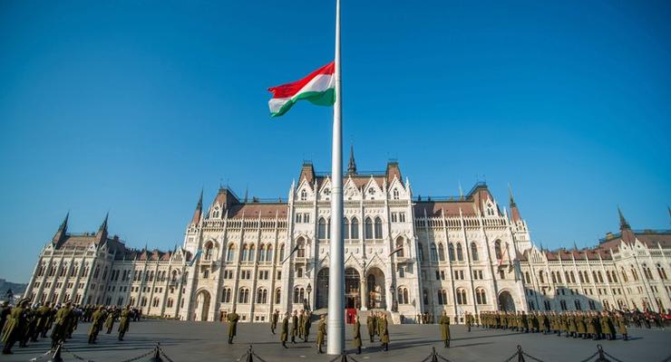 Венгрия: Венецианская комиссия оправдала критику Украины