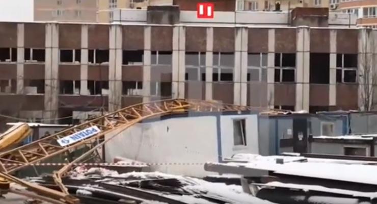 В Москве рухнул 20-метровый башенный кран