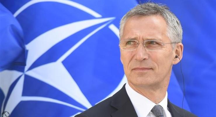 НАТО продлило срок полномочий генсека Столтенберга на два года