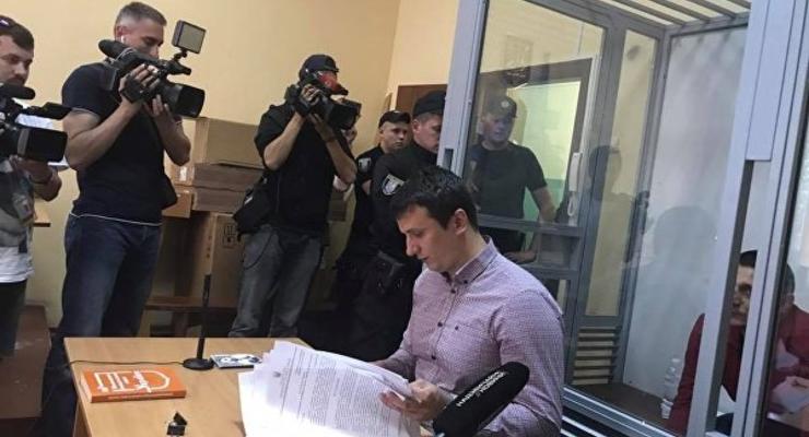 Подозреваемым в убийстве Вороненкова продлили арест