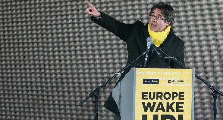 Бельгийский суд закрыл дело экс-главы Каталонии