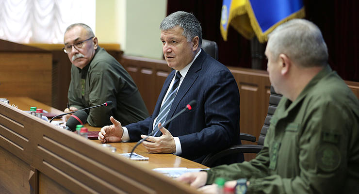 Аваков: Нацгвардия должна быть готова к деоккупации Донбасса