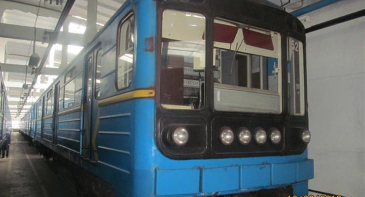 Стало известно, кто и зачем купил два вагона у киевского метро
