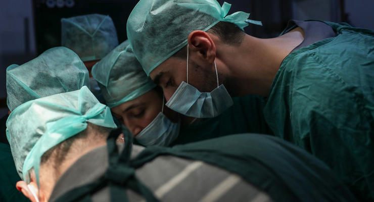 Хирурги в Грузии извлекли из женщины пинцет, забытый коллегами