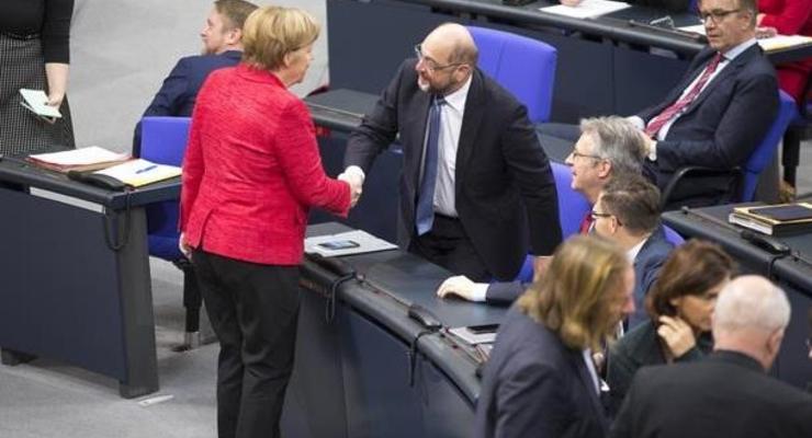 Партия Шульца согласилась на переговоры о коалиции с Меркель