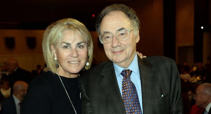 Канадский миллиардер и его жена найдены мертвыми в Торонто