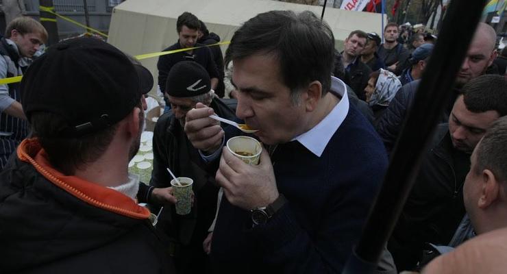 Саакашвили хочет помириться с Порошенко - СМИ
