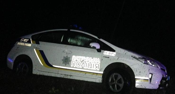 Под Николаевом полицейские расстреляли грабителя с гранатой, угнавшего их авто