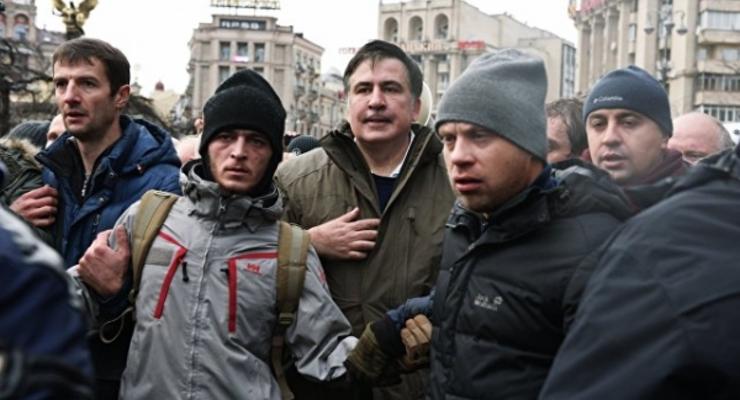 Саакашвили объявил мораторий на митинги и марши