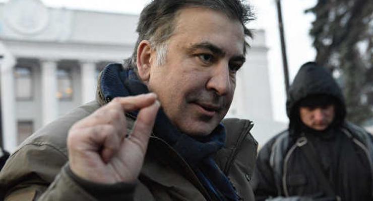 Появилось видео, как Саакашвили отказался брать повестку